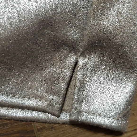 Cupcakes & cashmere silver toffee faux suede keller mini skirt NWT - Picture 7 of 8